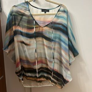 Short sleeve mesh flowy top